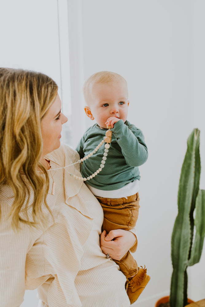 
            
                Load image into Gallery viewer, The Greyson Teething Necklace
            
        