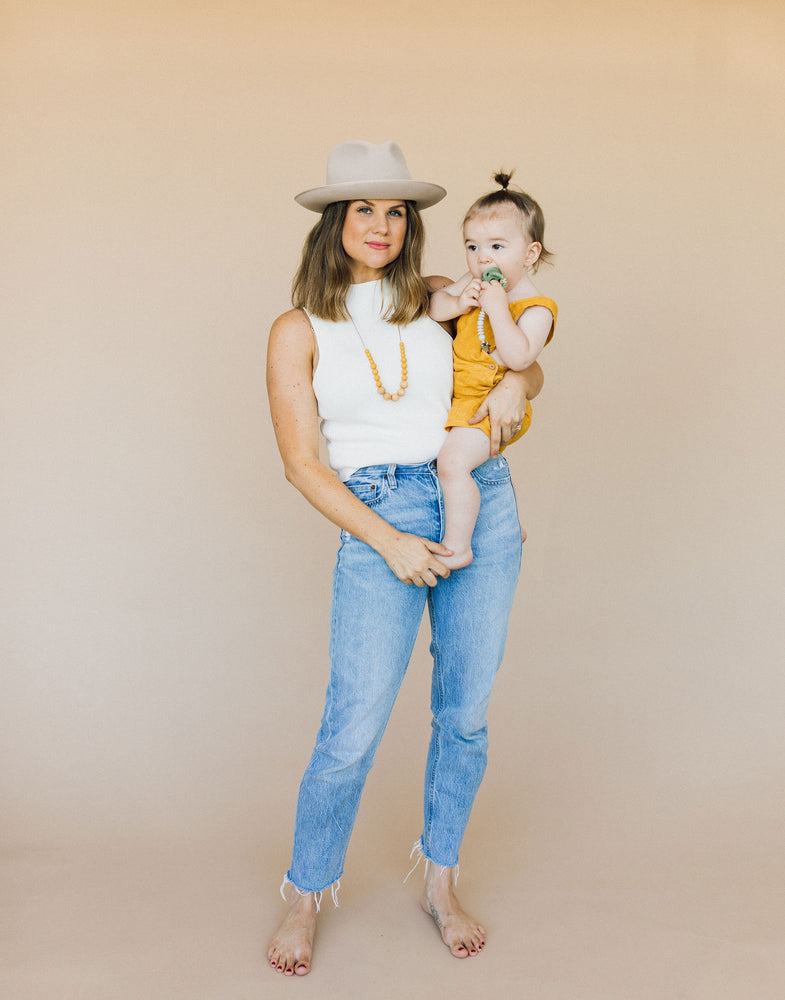 
            
                Load image into Gallery viewer, The Landon- Mustard Yellow Teething Necklace
            
        