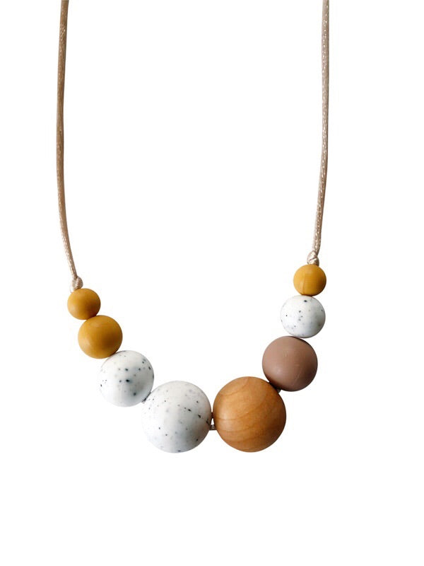 
            
                Load image into Gallery viewer, The McKenzie Moonstone Teething Necklace
            
        